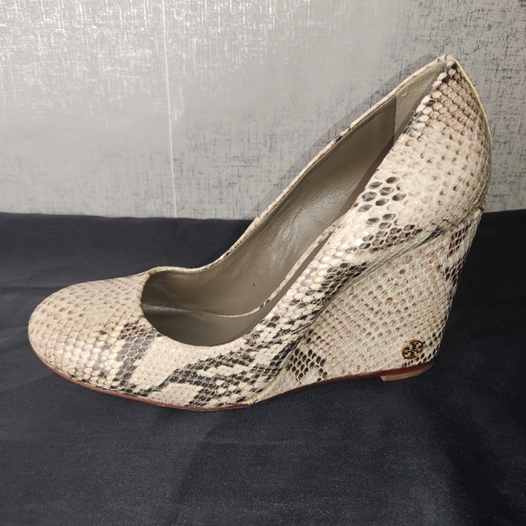 Tory Burch Python Embossed Leather Wedges - Picture 6 of 10